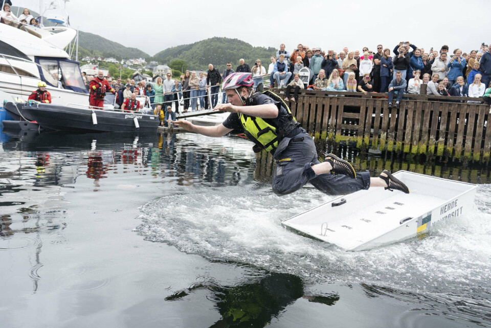 I VATNET: Gaute Eide Bergstø hadde på ingen måte den raskaste tida, men definitivt det mest spektakulære stupet.