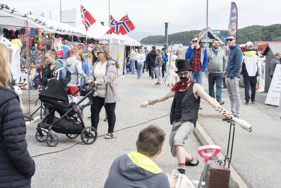 Sjonglør (Foto: Øyvind Bjerkestrand)